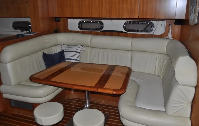 Slide: The Image of Tiara 5200 SOVRAN 2005 - 36