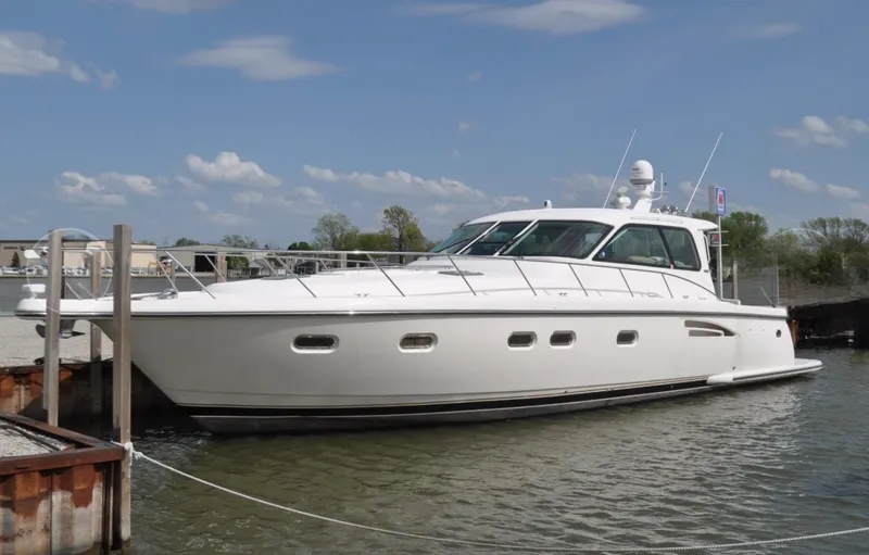 The Image of Tiara 5200 SOVRAN 2005 - 0