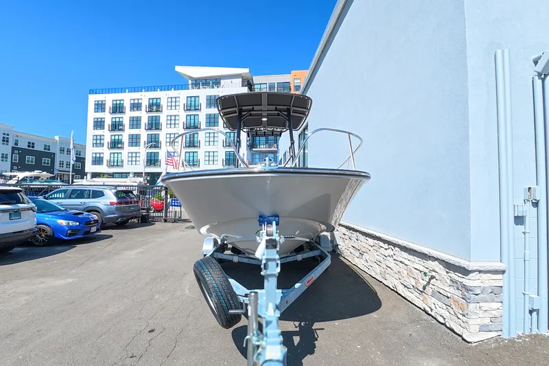 Slide: The Image of Boston Whaler 190 Montauk 2026 - 2