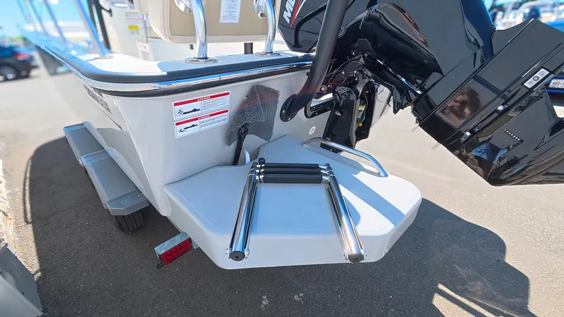 Slide: The Image of Boston Whaler 190 Montauk 2026 - 11
