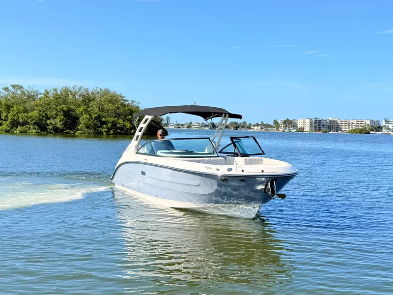 Slide: The Image of Sea Ray SDX 270 Outboard 2027 - 15