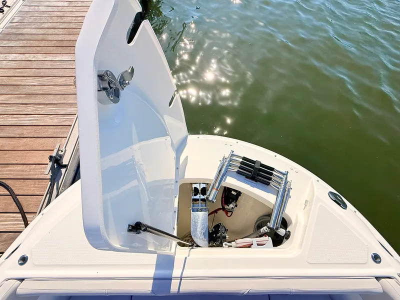 Slide: The Image of Sea Ray SDX 270 Outboard 2027 - 60