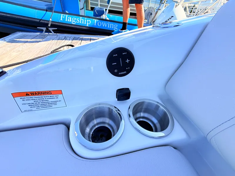 Slide: The Image of Sea Ray SDX 270 Outboard 2027 - 25