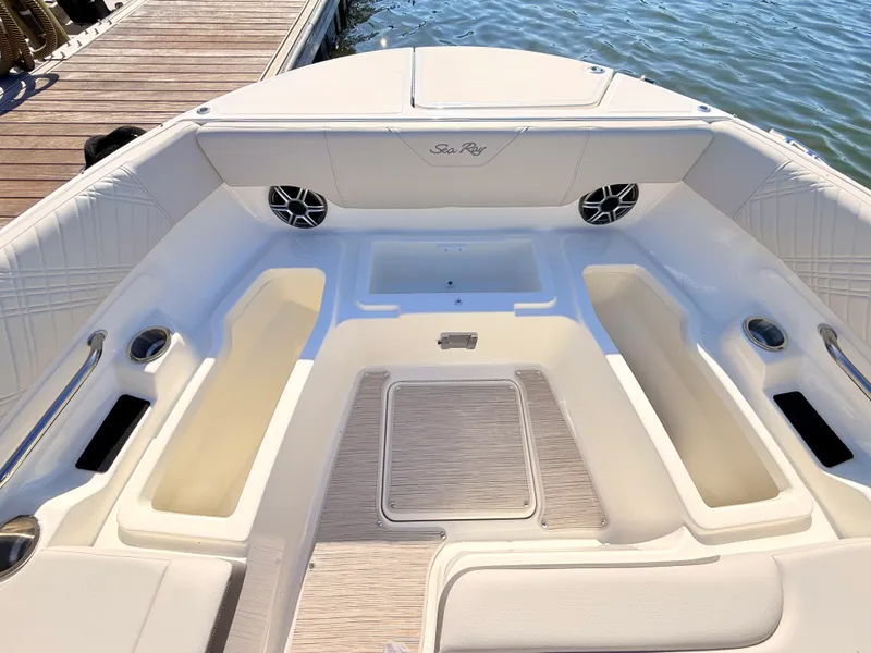 Slide: The Image of Sea Ray SDX 270 Outboard 2027 - 55