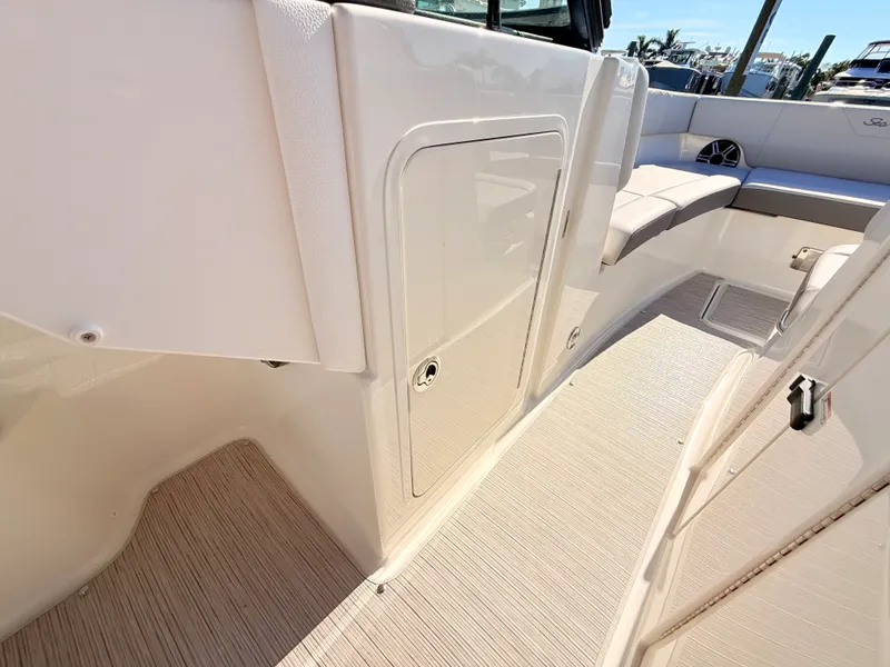 Slide: The Image of Sea Ray SDX 270 Outboard 2027 - 50