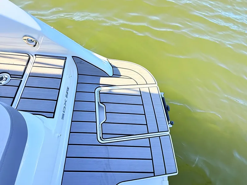 Slide: The Image of Sea Ray SDX 270 Outboard 2027 - 22