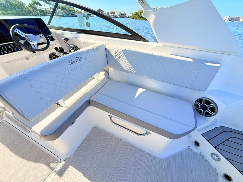 Slide: The Image of Sea Ray SDX 270 Outboard 2027 - 34