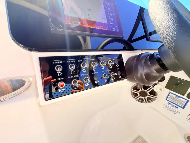 Slide: The Image of Sea Ray SDX 270 Outboard 2027 - 42