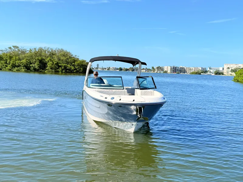 Slide: The Image of Sea Ray SDX 270 Outboard 2027 - 16