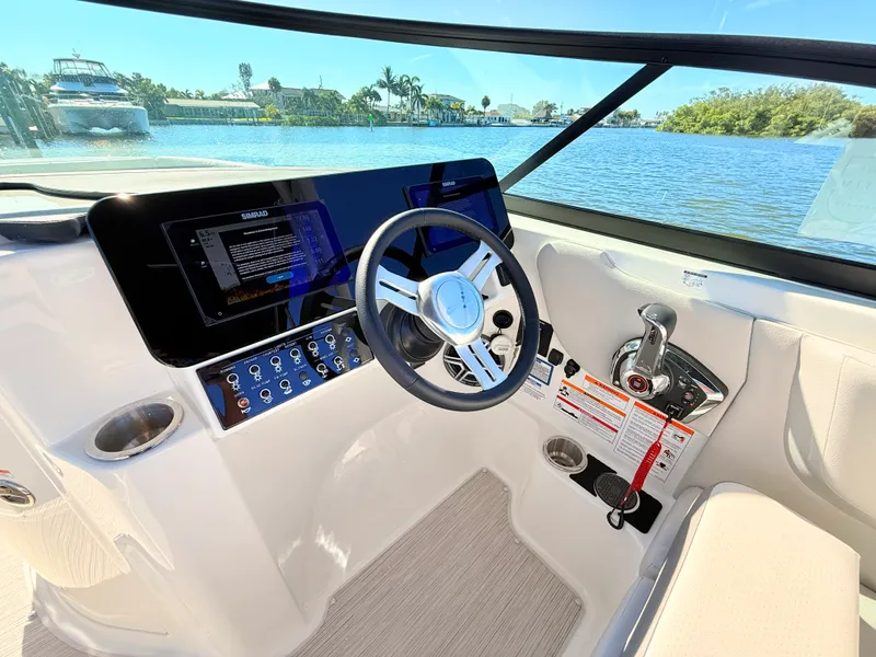 Slide: The Image of Sea Ray SDX 270 Outboard 2027 - 38
