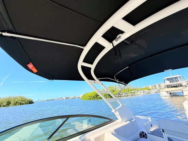 Slide: The Image of Sea Ray SDX 270 Outboard 2027 - 61