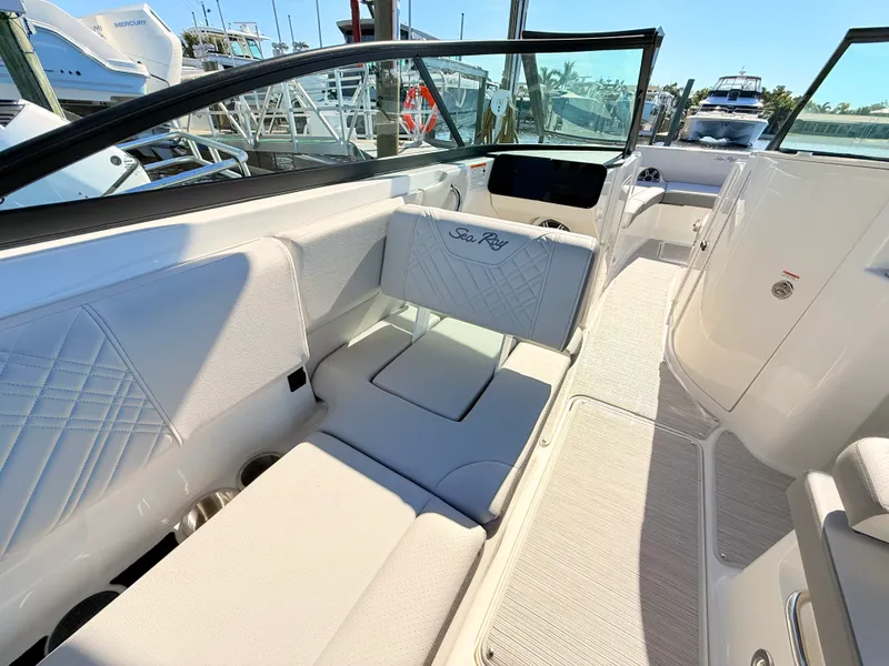 Slide: The Image of Sea Ray SDX 270 Outboard 2027 - 45
