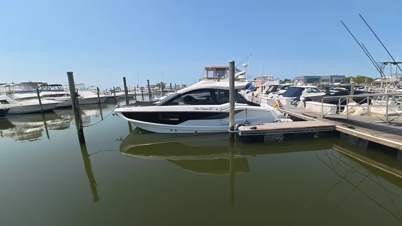 Slide: The Image of Galeon 375 GTO 2025 - 46