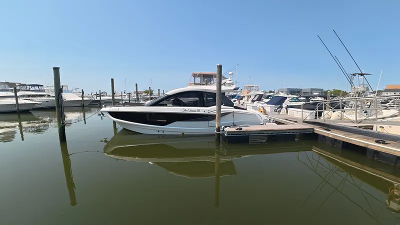 Slide: The Image of Galeon 375 GTO 2025 - 49