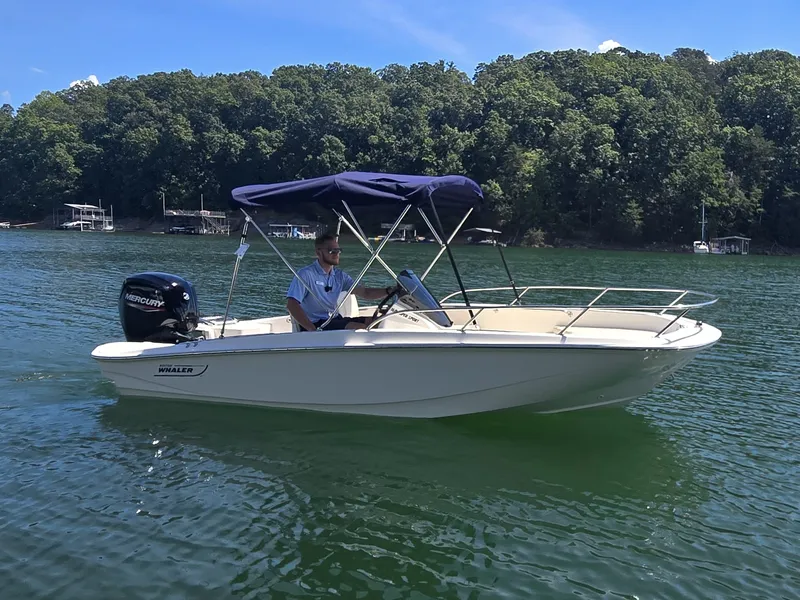 Slide: The Image of Boston Whaler 160 Super Sport 2026 - 21