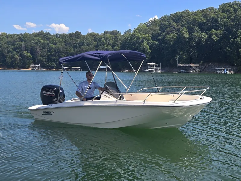 Slide: The Image of Boston Whaler 160 Super Sport 2026 - 22