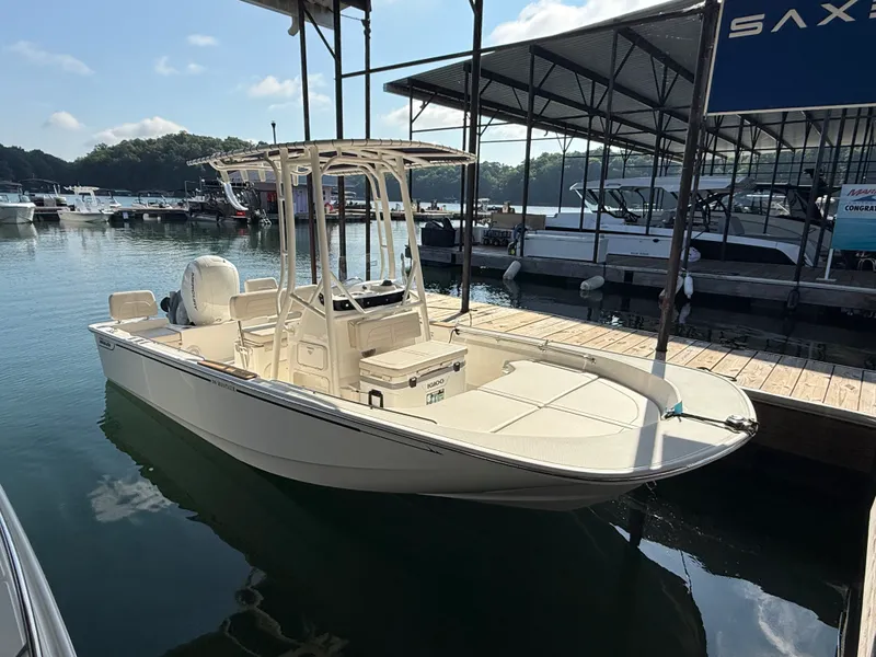 Slide: The Image of Boston Whaler 190 Montauk 2026 - 1