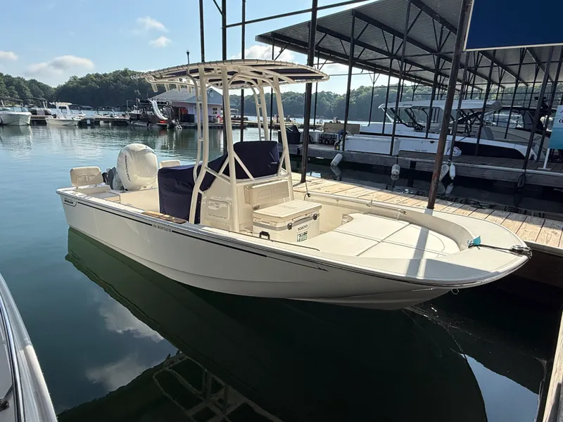 The Image of Boston Whaler 190 Montauk 2026 - 0