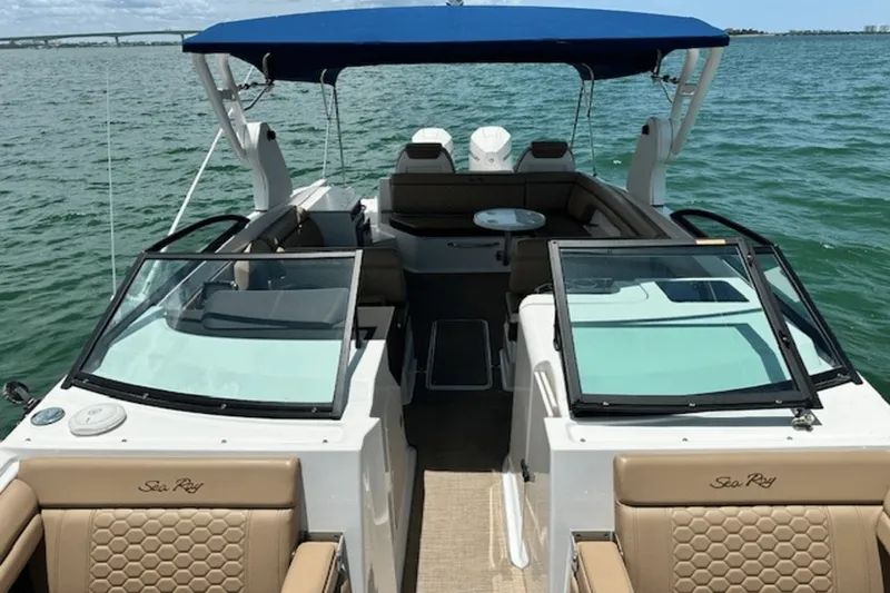 Slide: The Image of Sea Ray 290 SDX OB 2019 - 13