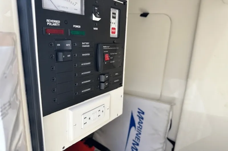 Slide: The Image of Sea Ray 290 SDX OB 2019 - 16