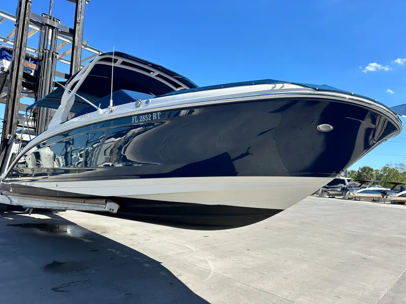 Slide: The Image of Sea Ray 290 SDX OB 2019 - 3