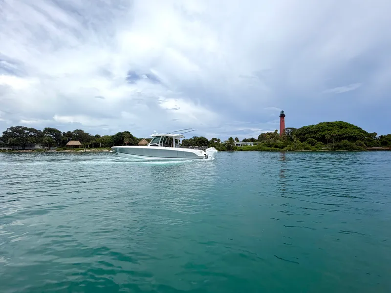 Slide: The Image of Boston Whaler 380 Outrage 2026 - 1