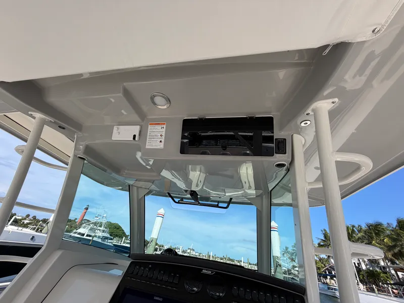 Slide: The Image of Boston Whaler 380 Outrage 2026 - 30