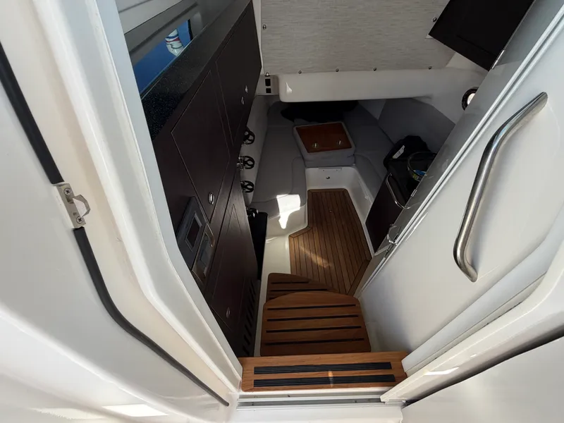 Slide: The Image of Boston Whaler 380 Outrage 2026 - 31