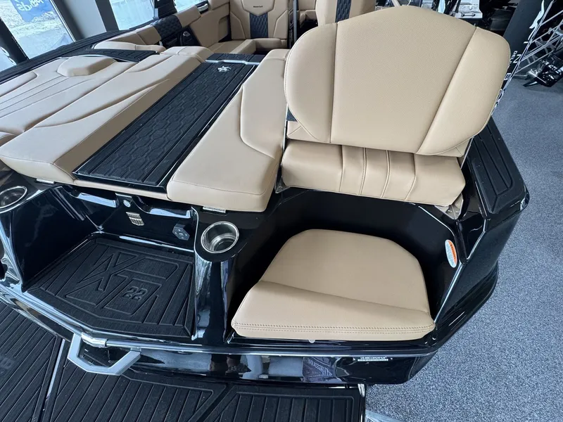Slide: The Image of Mastercraft XT22 2026 - 4