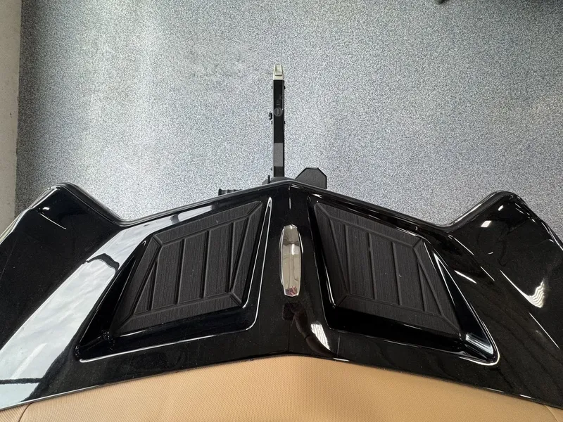 Slide: The Image of Mastercraft XT22 2026 - 29