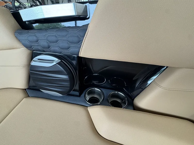 Slide: The Image of Mastercraft XT22 2026 - 27