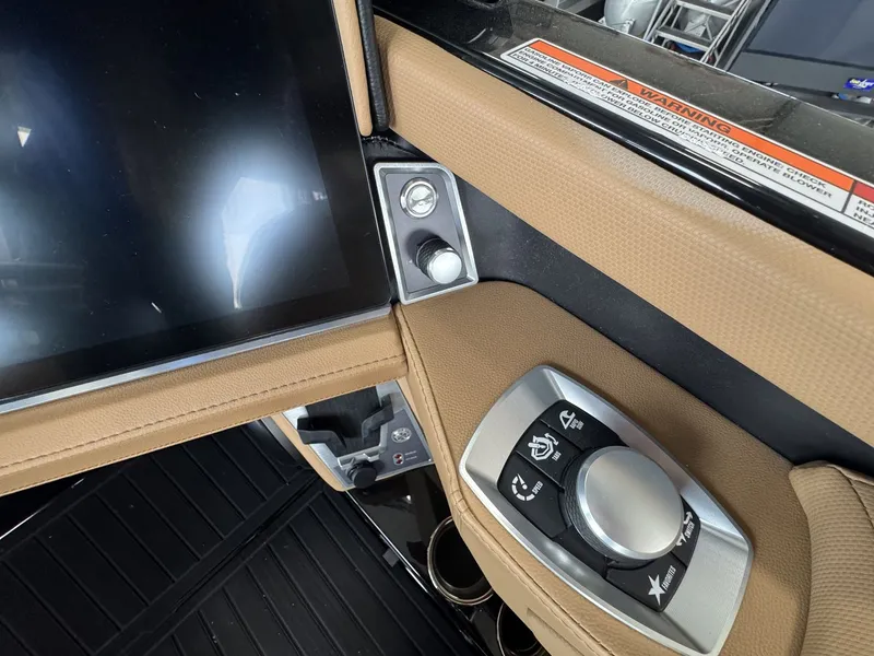 Slide: The Image of Mastercraft XT22 2026 - 18