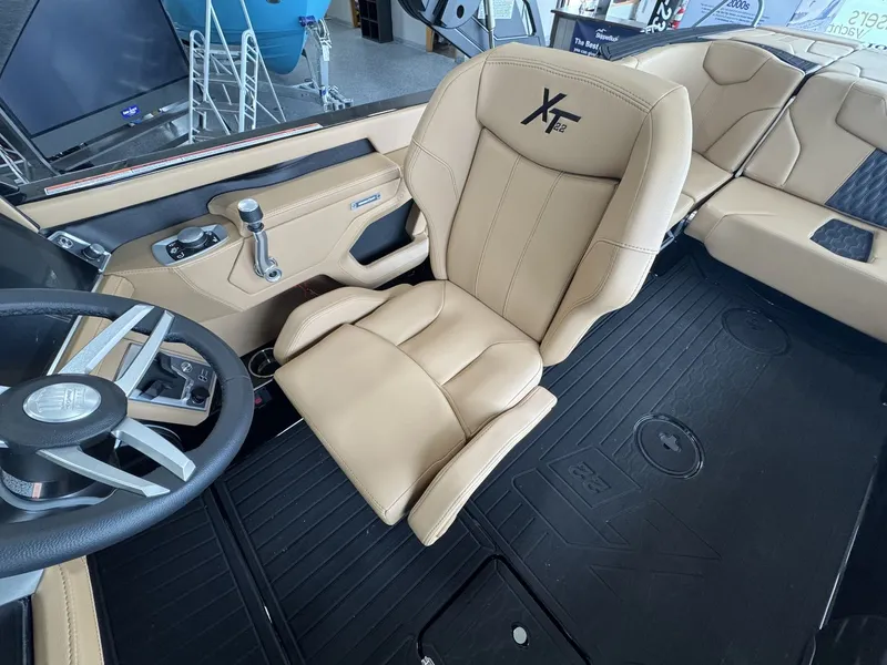 Slide: The Image of Mastercraft XT22 2026 - 11