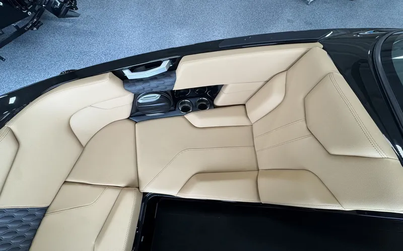 Slide: The Image of Mastercraft XT22 2026 - 26