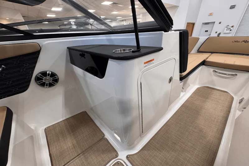 Slide: The Image of Sea Ray SPX 190 Outboard 2025 - 16