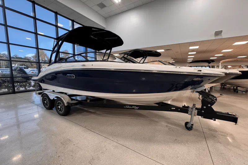 Slide: The Image of Sea Ray SPX 190 Outboard 2025 - 20