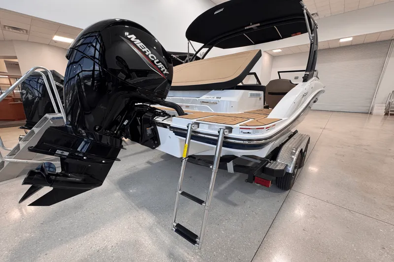 Slide: The Image of Sea Ray SPX 190 Outboard 2025 - 5
