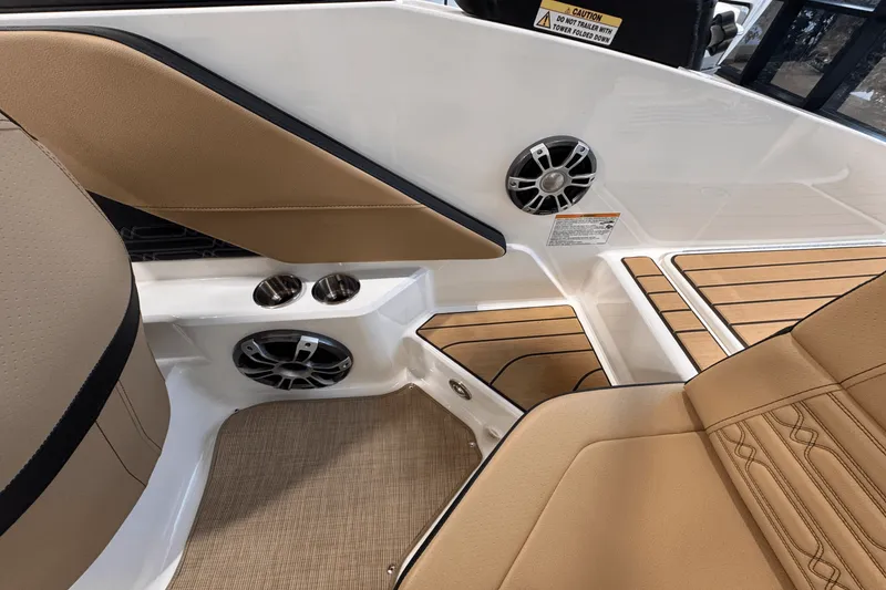 Slide: The Image of Sea Ray SPX 190 Outboard 2025 - 9