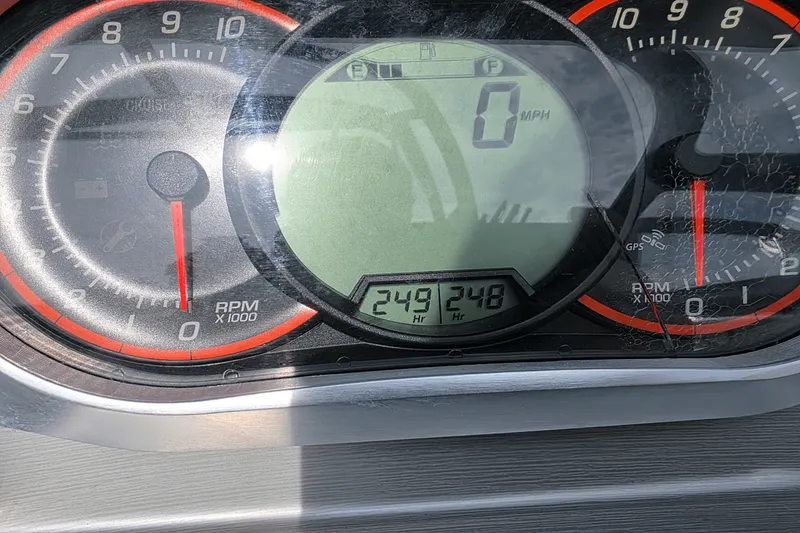 Slide: The Image of Scarab 215 HO IMPULSE 2016 - 8