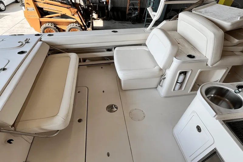 Slide: The Image of Grady-White 307 FREEDOM 2017 - 10