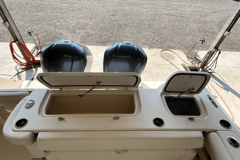 Slide: The Image of Grady-White 307 FREEDOM 2017 - 13