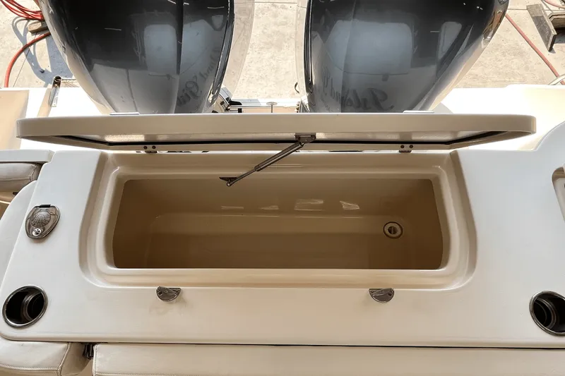 Slide: The Image of Grady-White 307 FREEDOM 2017 - 14