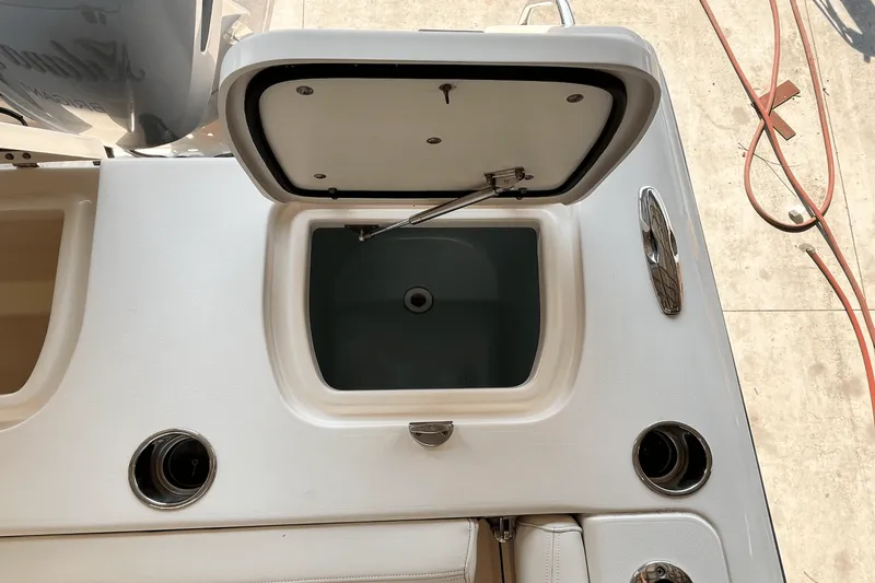 Slide: The Image of Grady-White 307 FREEDOM 2017 - 17