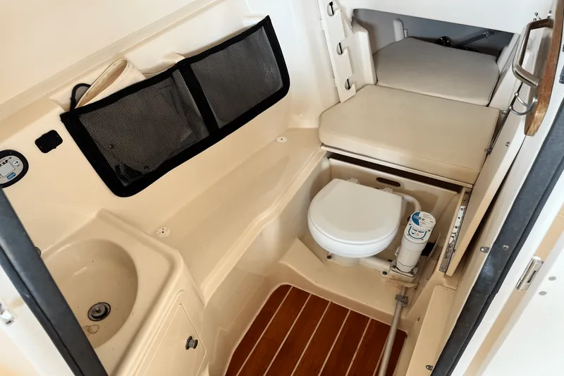 Slide: The Image of Grady-White 307 FREEDOM 2017 - 19