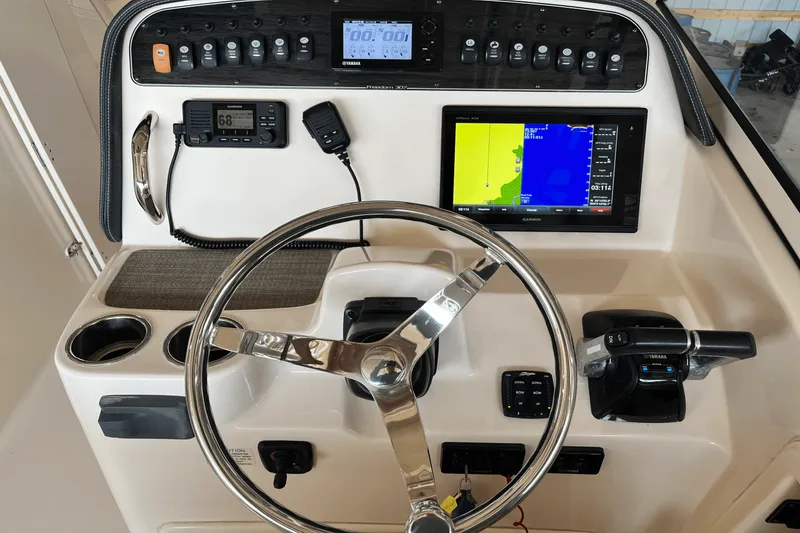 Slide: The Image of Grady-White 307 FREEDOM 2017 - 7