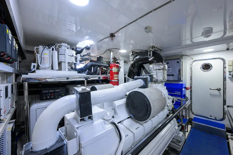 Slide: The Image of Ocean Alexander 90 Skylounge Motoryacht 2013 - 109