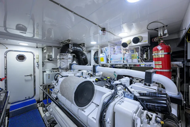 Slide: The Image of Ocean Alexander 90 Skylounge Motoryacht 2013 - 112