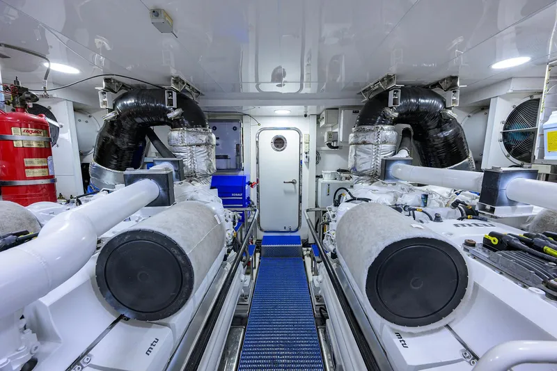 Slide: The Image of Ocean Alexander 90 Skylounge Motoryacht 2013 - 116