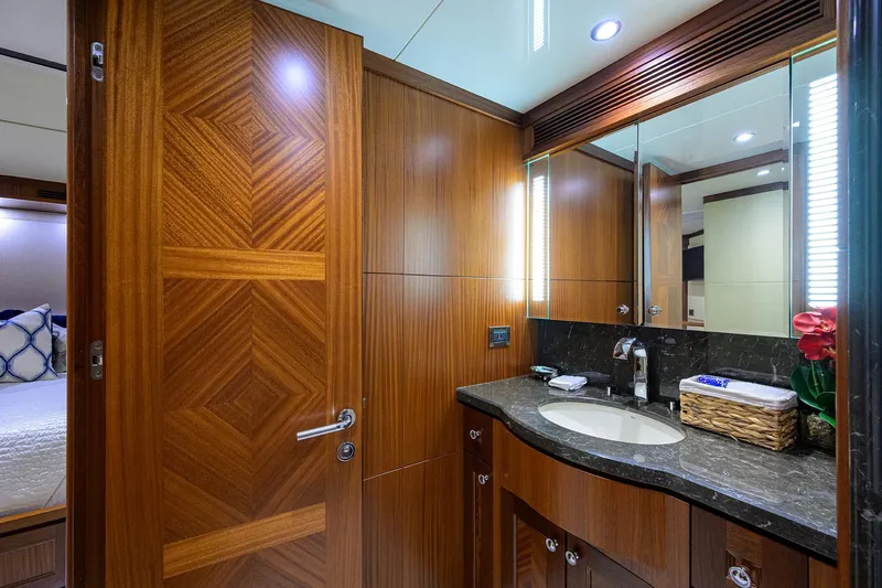 Slide: The Image of Ocean Alexander 90 Skylounge Motoryacht 2013 - 137