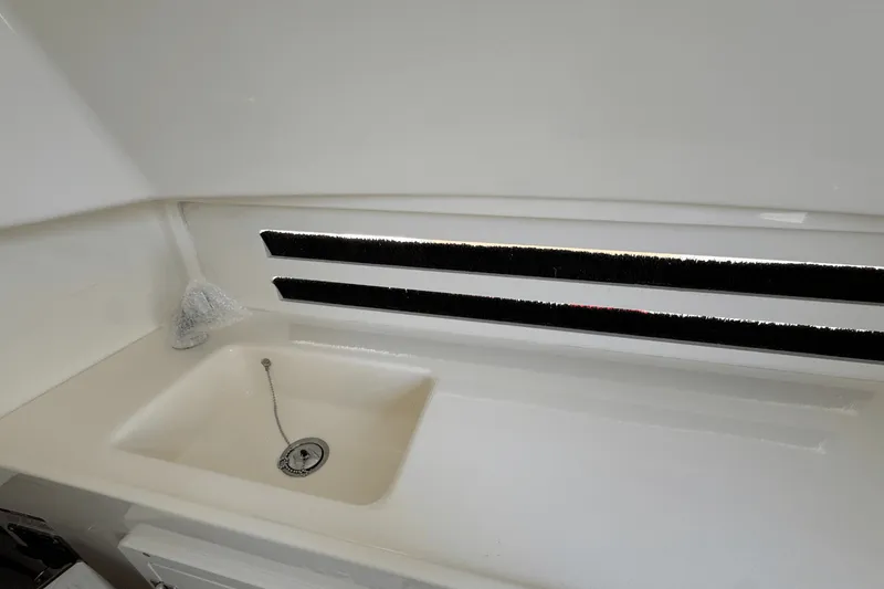 Slide: The Image of Boston Whaler 330 Outrage 2026 - 25